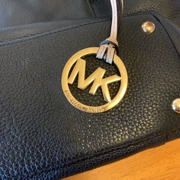 Michael Kors black jet set tote - Picture 3 of 9